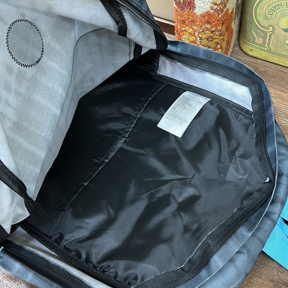 Hurley Backpack Blue Grey Black New with Tags - Picture 6 of 6